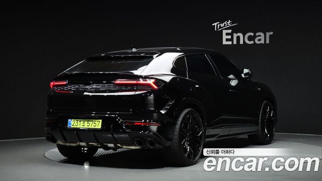 Lamborghini Urus 4.0 V8 SE 2026 — фото 2