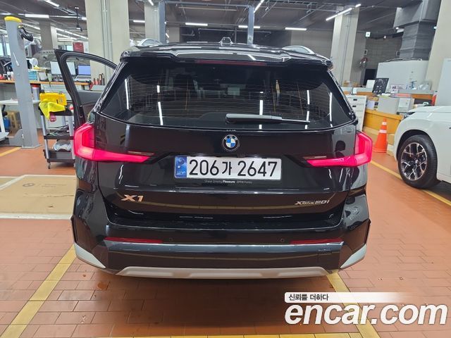 BMW X1 (U11) xDrive 20i xLine 2024 — фото 2
