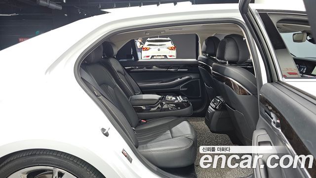 Genesis G90 3.8 AWD Luxury 2019 — фото 11