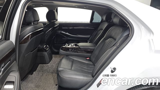 Genesis G90 3.8 AWD Luxury 2019 — фото 12