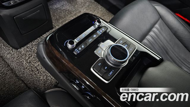 Genesis G90 3.8 AWD Luxury 2019 — фото 18