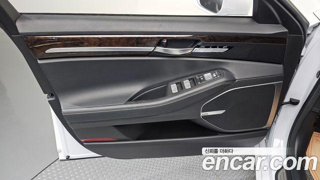 Genesis G90 3.8 AWD Luxury 2019 — фото 24