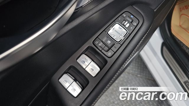 Genesis G90 3.8 AWD Luxury 2019 — фото 29