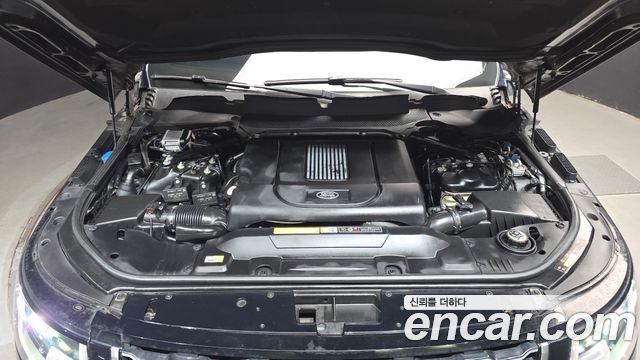Land Rover Range Rover (IV) 4.4 SDV8 AB DIESEL 2018 — фото 6