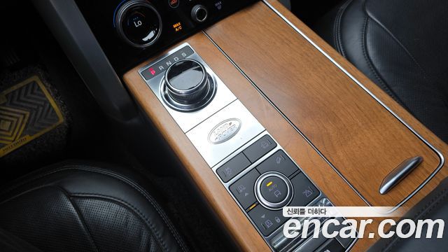 Land Rover Range Rover (IV) 4.4 SDV8 AB DIESEL 2018 — фото 9