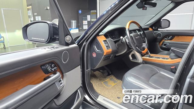Land Rover Range Rover (IV) 4.4 SDV8 AB DIESEL 2018 — фото 10