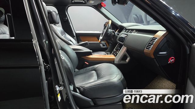 Land Rover Range Rover (IV) 4.4 SDV8 AB DIESEL 2018 — фото 11