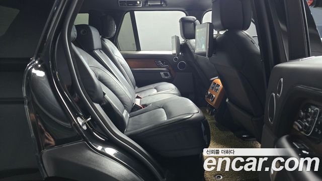 Land Rover Range Rover (IV) 4.4 SDV8 AB DIESEL 2018 — фото 12