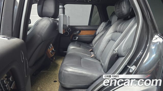 Land Rover Range Rover (IV) 4.4 SDV8 AB DIESEL 2018 — фото 13
