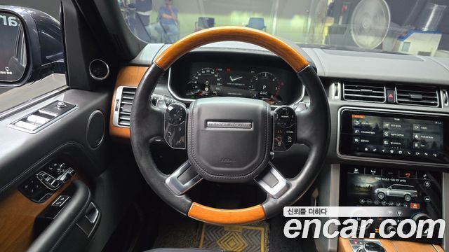 Land Rover Range Rover (IV) 4.4 SDV8 AB DIESEL 2018 — фото 14