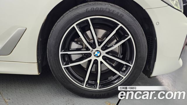BMW 5 Series (G30) 520d M Sport Package Plus 2019 — фото 5