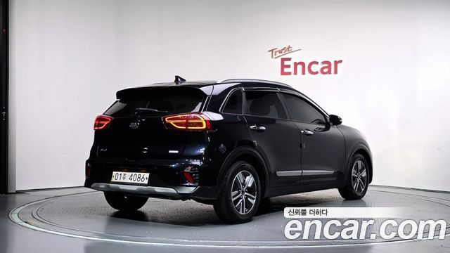 Kia Niro 1.6 HEV Prestige 2020 — фото 2