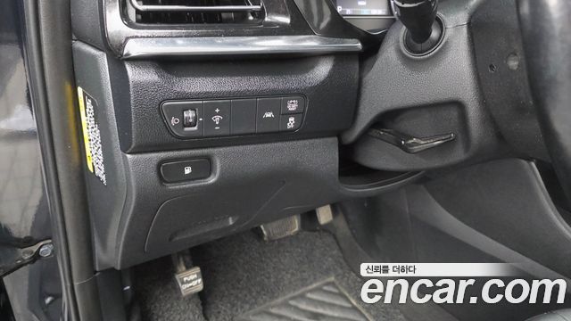 Kia Niro 1.6 HEV Prestige 2020 — фото 18
