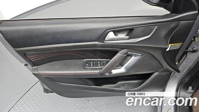 Peugeot 308 (II) 1.6 BlueHDi GT Line 2018 — фото 24