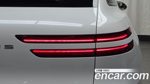 Genesis GV70 2.5T Gasoline 2WD 2023 — фото 29
