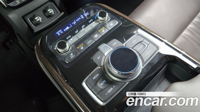 Genesis EQ900 3.8 GDI AWD Premium Luxury 2018 — фото 18