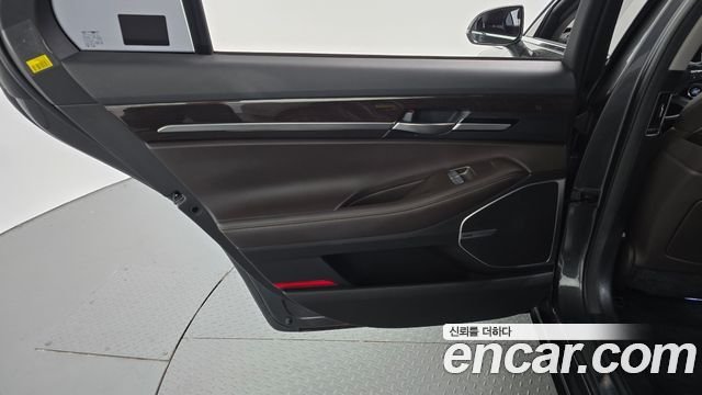 Genesis EQ900 3.8 GDI AWD Premium Luxury 2018 — фото 25