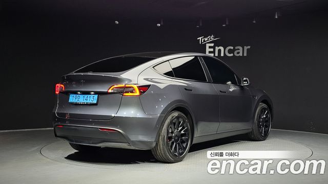 Tesla Model Y Standard Range RWD 2021 — фото 2