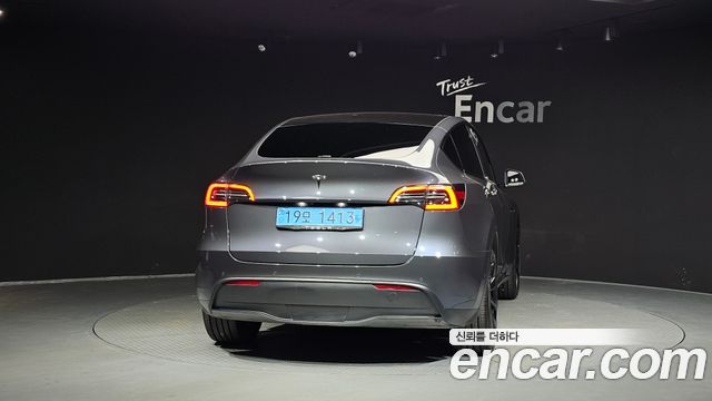 Tesla Model Y Standard Range RWD 2021 — фото 4