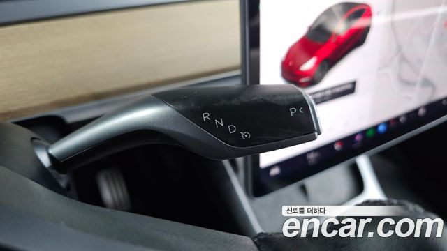 Tesla Model Y Standard Range RWD 2021 — фото 9