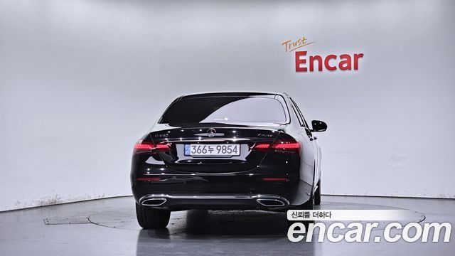 Mercedes-Benz E-Class (W213) E350 4MATIC Exclusive 2023 — фото 4