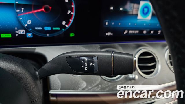 Mercedes-Benz E-Class (W213) E350 4MATIC Exclusive 2023 — фото 9