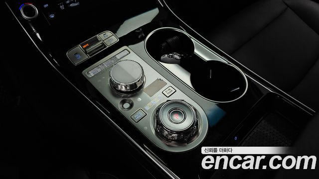 Genesis GV70 2.5T Gasoline AWD 2025 — фото 9