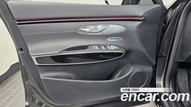 Genesis GV70 2.5T Gasoline AWD 2025 — фото 30
