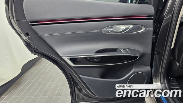 Genesis GV70 2.5T Gasoline AWD 2025 — фото 31