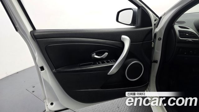 Renault Korea SM3 Z.E. RE 2016 — фото 23