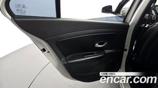 Renault Korea SM3 Z.E. RE 2016 — фото 24