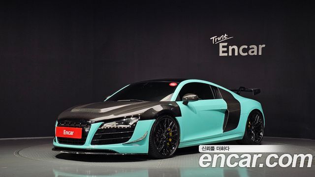 Audi R8 5.2 V10 Coupe 2011 — фото 1