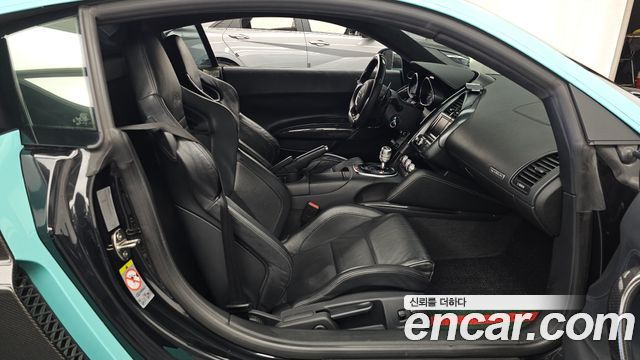 Audi R8 5.2 V10 Coupe 2011 — фото 15
