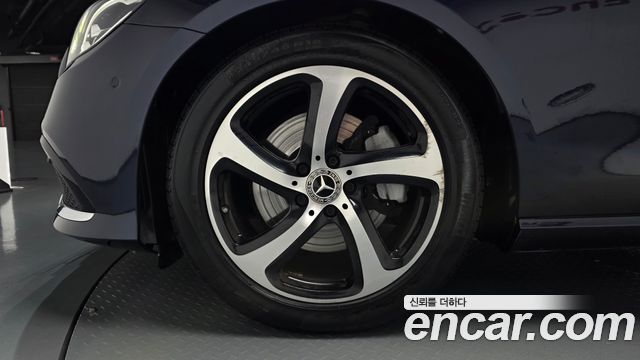 Mercedes-Benz E-Class (W213) E250 Avantgarde 2021 — фото 5