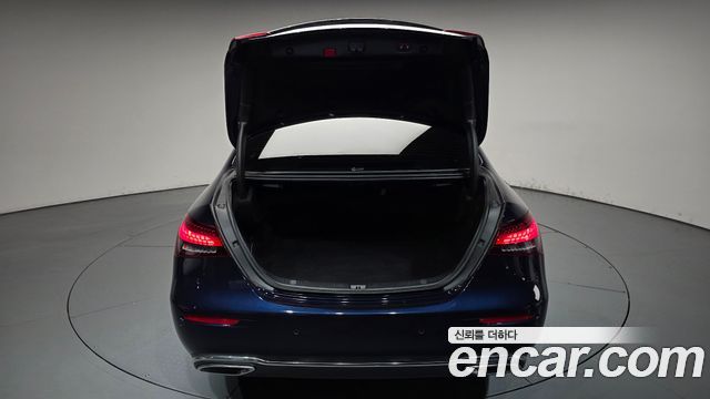 Mercedes-Benz E-Class (W213) E250 Avantgarde 2021 — фото 36