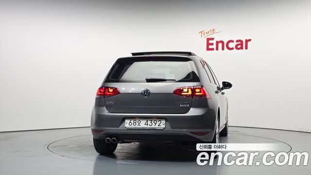 Volkswagen Golf (VII) 2.0 TDI 2015 — фото 4