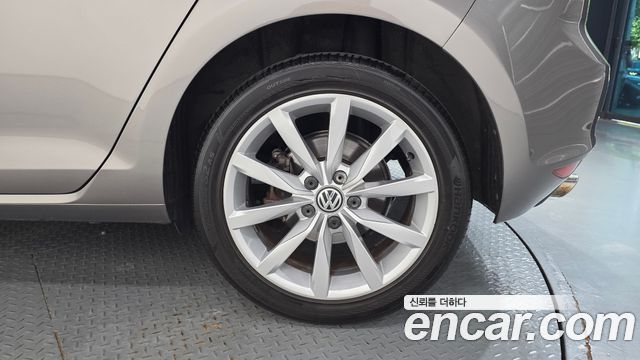 Volkswagen Golf (VII) 2.0 TDI 2015 — фото 5