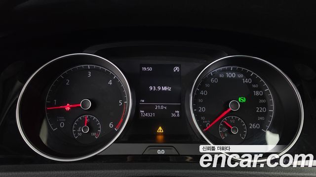 Volkswagen Golf (VII) 2.0 TDI 2015 — фото 8