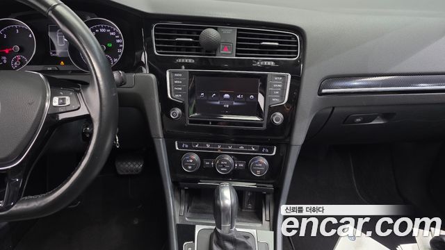 Volkswagen Golf (VII) 2.0 TDI 2015 — фото 18