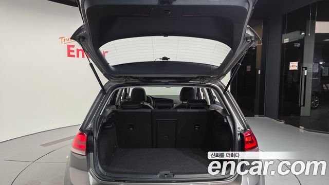 Volkswagen Golf (VII) 2.0 TDI 2015 — фото 23