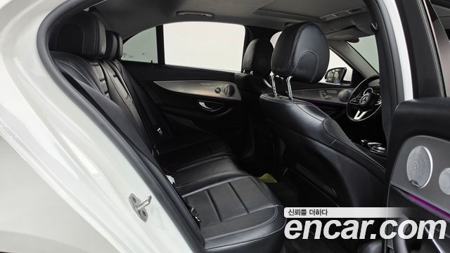 Mercedes-Benz E-Class (W213) E300 AMG Line 2019 — фото 11