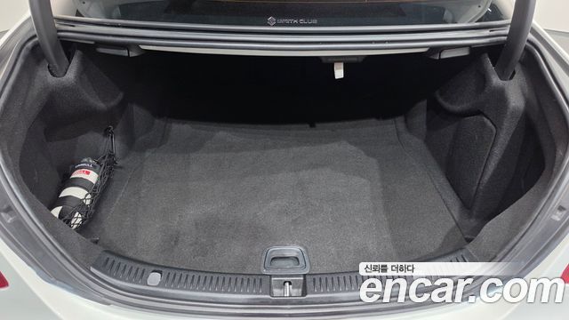 Mercedes-Benz E-Class (W213) E300 AMG Line 2019 — фото 19