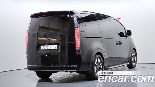 Hyundai Staria L3.5 Lounge 9-Seater Inspiration 2022 — фото 2