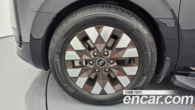 Hyundai Staria L3.5 Lounge 9-Seater Inspiration 2022 — фото 5