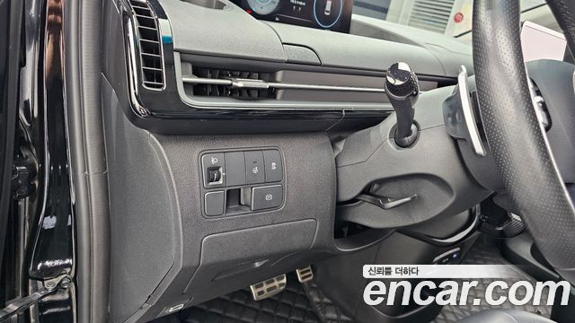 Hyundai Staria L3.5 Lounge 9-Seater Inspiration 2022 — фото 16