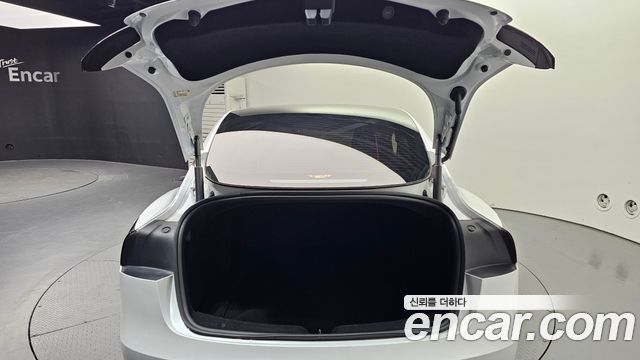 Tesla Model 3 RWD 2024 — фото 20