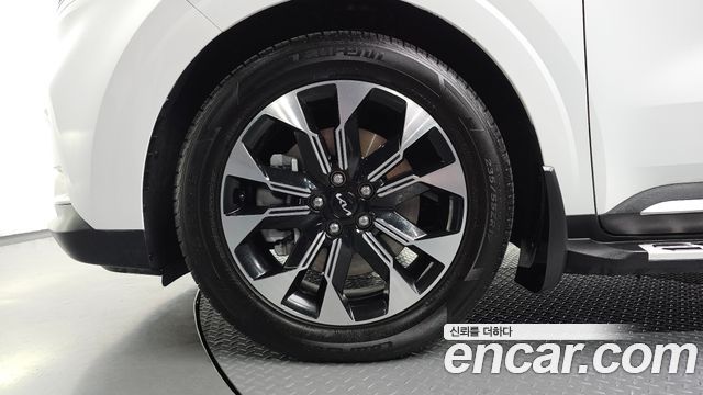 Kia Carnival (IV) Diesel 9-Seater Signature 2023 — фото 5