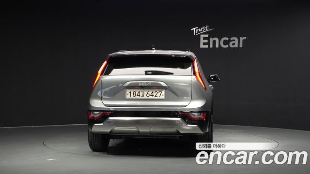 Kia Niro Signature 2022 — фото 4