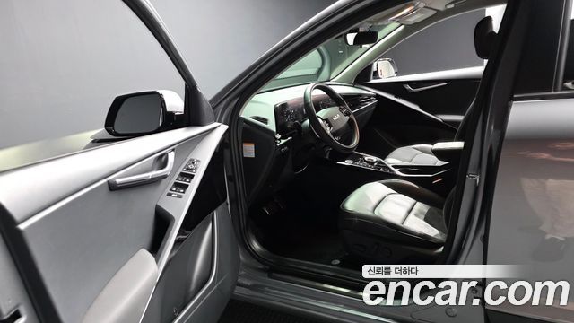 Kia Niro Signature 2022 — фото 10