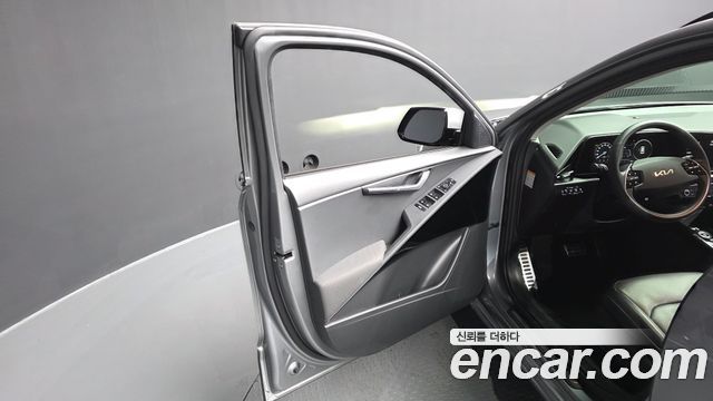 Kia Niro Signature 2022 — фото 24